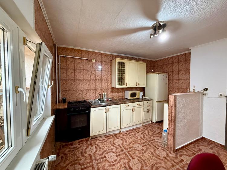 Apartament cu 2 camere decomandat, mobilat în Vitan Mall