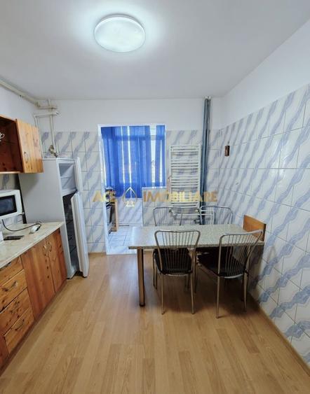 Apartament cu 3 camere decomandat, mobilat în Berceni