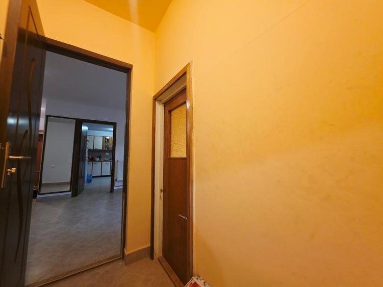 Casă individuală cu 5 camere cu Canalizare în Sânpetru