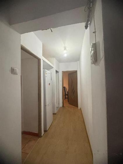 Apartament cu 2 camere semidecomandat, mobilat în Blașcovici