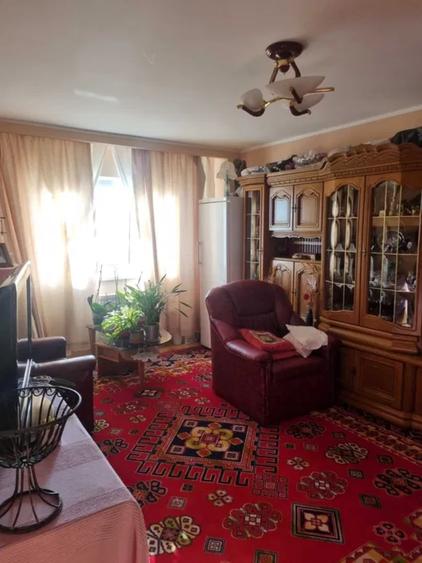 Apartament cu 3 camere decomandat în Țiglina 1