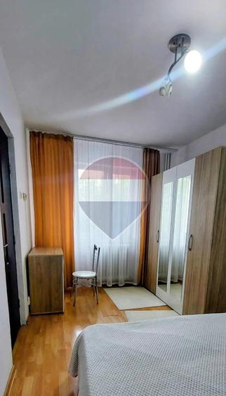 Apartament cu 2 camere nedecomandat în Filiași