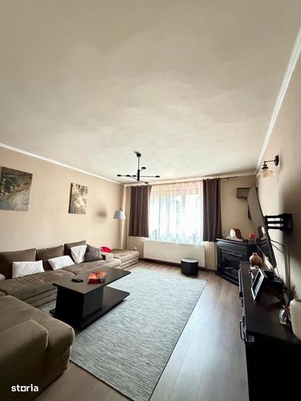 Casă cu 4 camere în Titulescu