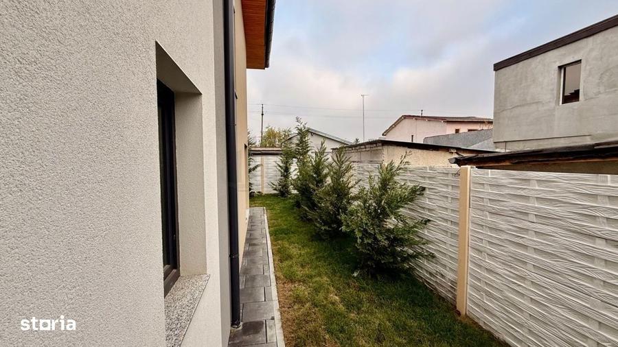 Casă cu 4 camere cu Teren 373 Mp în Străulești