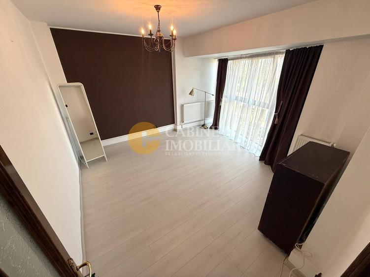 Apartament cu 3 camere decomandat, mobilat în Bucium