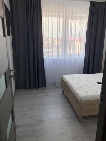 Apartament cu 3 camere decomandat în Ostroveni