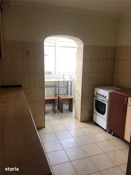Apartament cu 3 camere decomandat în Lunei