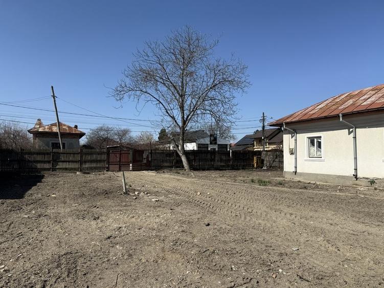 Casă cu 2 camere cu Teren 60 Mp în Central