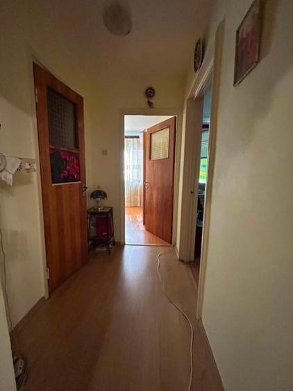 Apartament cu 3 camere în Berceni