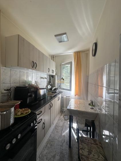 Apartament cu 3 camere semidecomandat, mobilat în Mănăștur