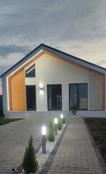 Casă cu Teren 490 Mp în Central