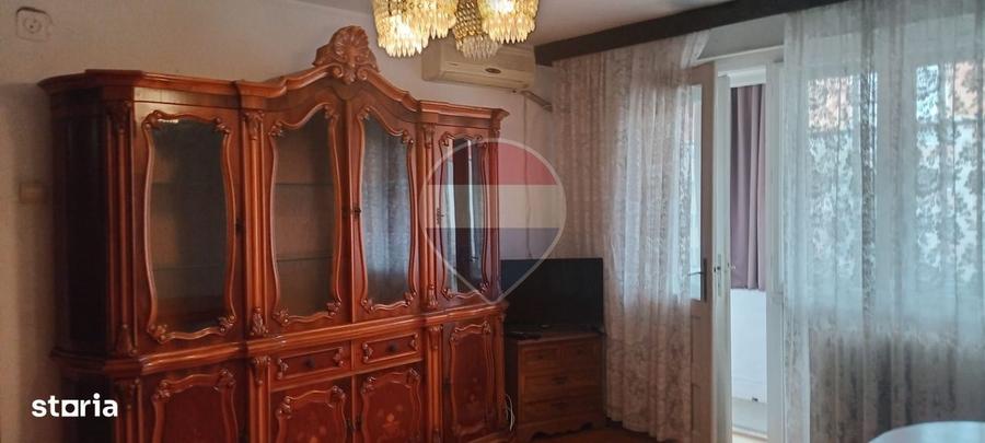 Apartament cu 3 camere, mobilat în Podgoria