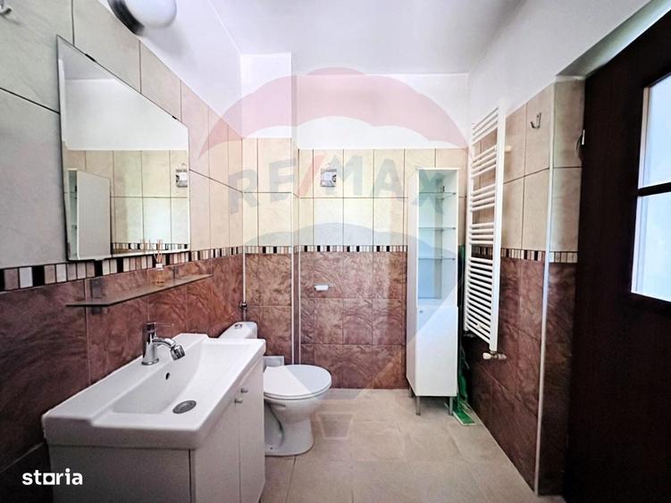 Casă cu 4 camere în Gulia