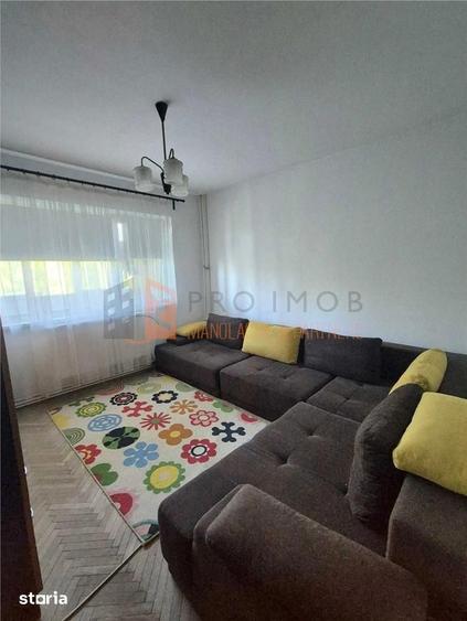 Apartament cu 2 camere decomandat, mobilat în Bălcescu