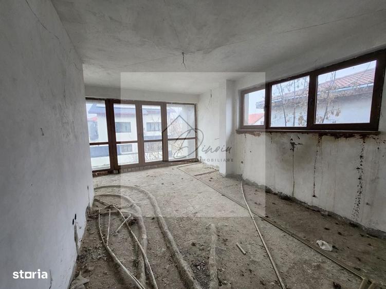 Casă cu 4 camere în Pipera