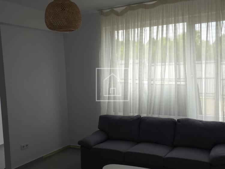 Casă cu 5 camere cu Canalizare în Cristian
