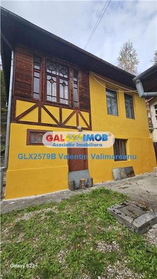 Casă cu 3 camere cu Teren 50 Mp în Predeal