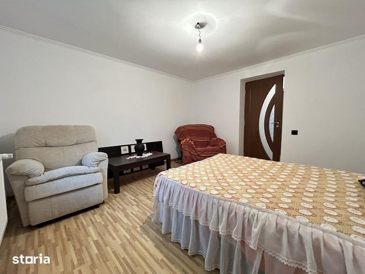 Casă cu 6 camere cu Teren 1150 Mp în Odobești