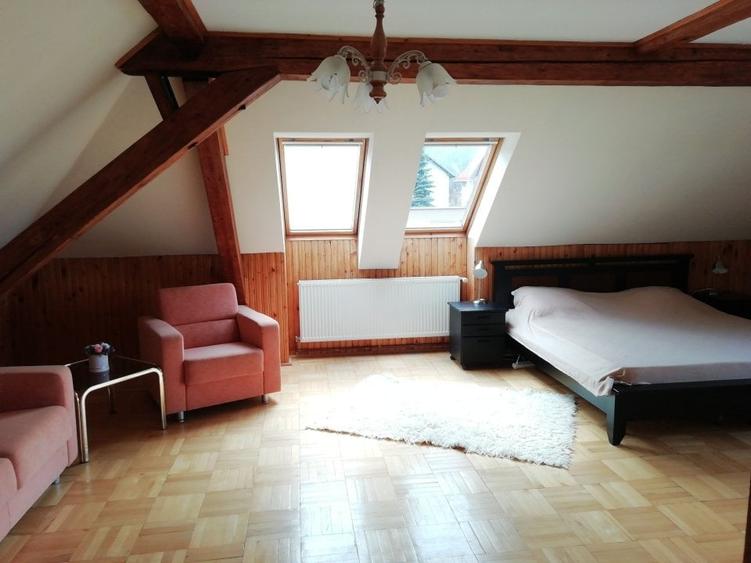 Apartament cu 3 camere semidecomandat în Ultracentral