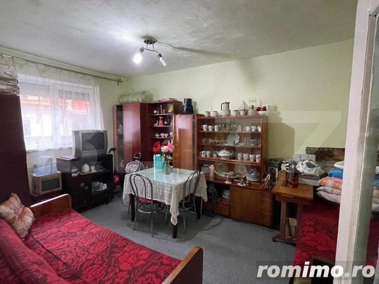 Casă cu 8 camere cu Teren 260 Mp în Central