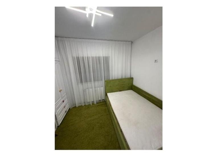 Apartament cu 4 camere decomandat în Rahova