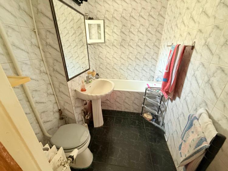 Apartament cu 4 camere decomandat în Pantelimon