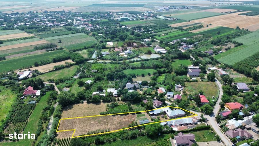 Casă cu 4 camere cu Teren 3405 Mp în Suraia