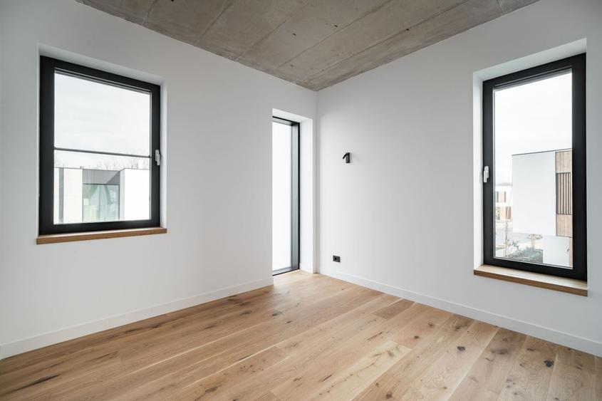 Duplex cu 5 camere cu Piscina în Tunari