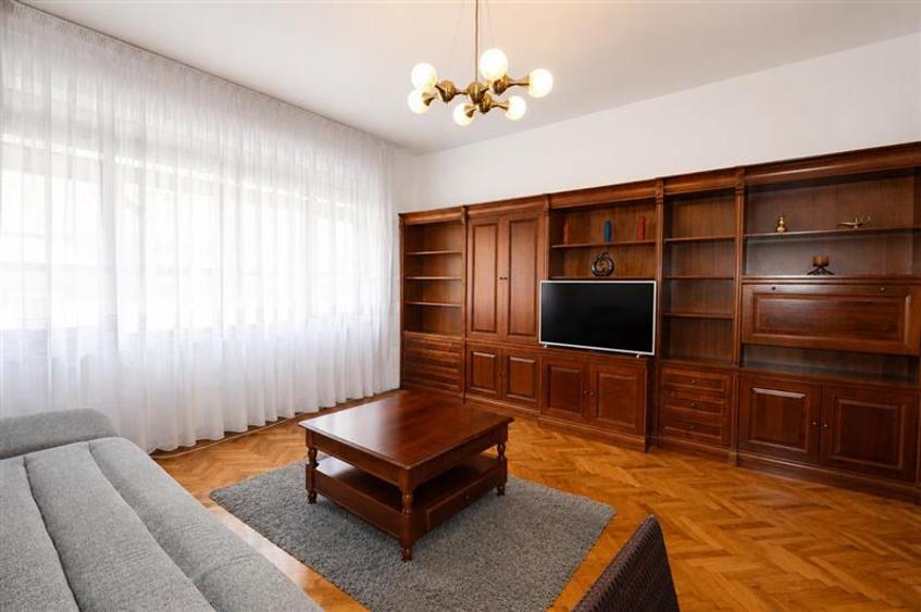 Apartament cu 2 camere decomandat, mobilat în Centrul Istoric