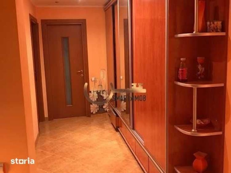 Apartament cu 4 camere decomandat în Central