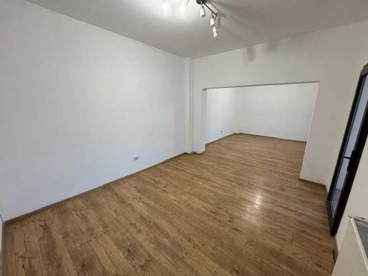 Spațiu comercial, de 200 mp, în Câmpina