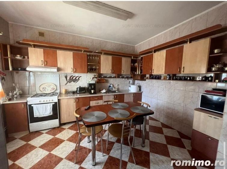 Casă cu 5 camere cu Teren 265 Mp în Dobroești
