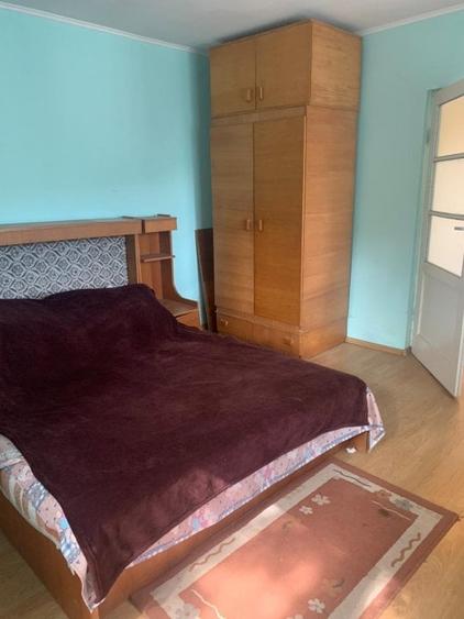 Apartament cu 2 camere semidecomandat, mobilat în Central