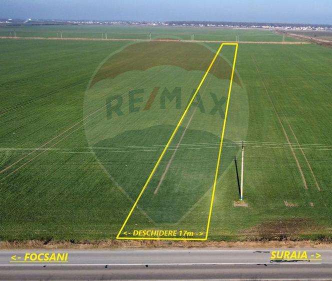 Teren agricol extravilan de 10000 mp, în Est