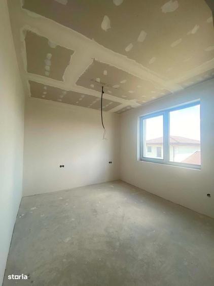 Apartament cu 3 camere decomandat în Central — fotografia 1