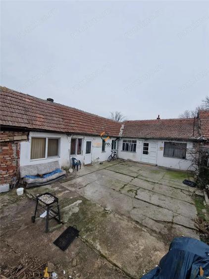Casă cu 3 camere cu Teren 443 Mp în Ciarda Roșie