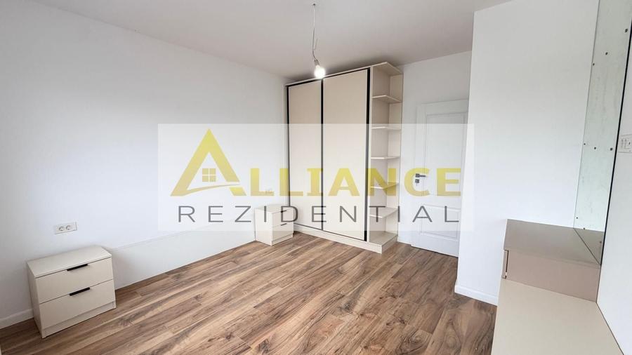 Casă individuală cu 4 camere cu Canalizare în Berceni