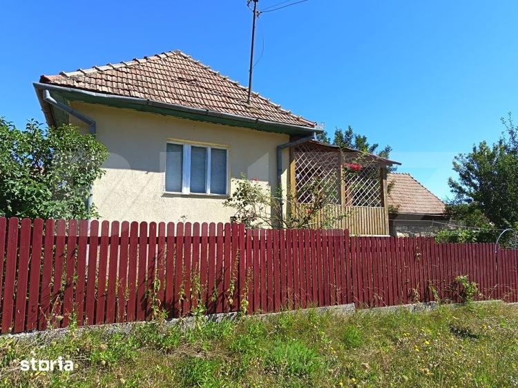 Casă cu 2 camere cu Teren 1040 Mp în Jucu
