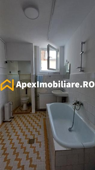 Apartament cu 5 camere decomandat, mobilat în Unirii