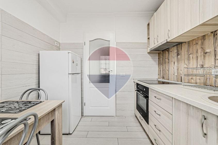 Apartament cu 2 camere semidecomandat, mobilat în Ultracentral