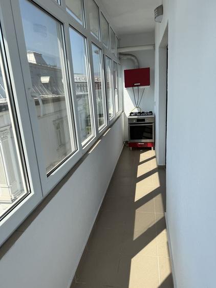 Apartament cu 2 camere decomandat în Central