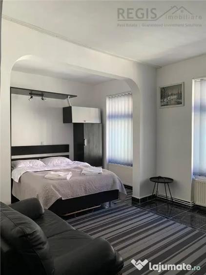 Apartament cu 2 camere semidecomandat în Centrul Istoric