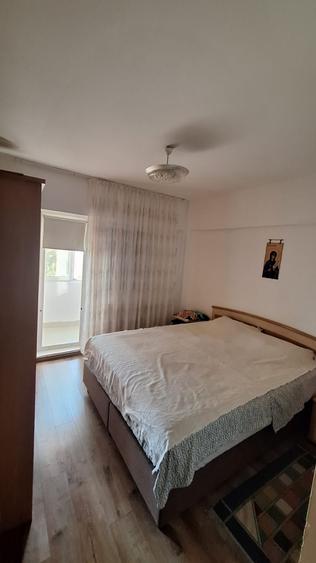 Apartament cu 2 camere decomandat în Tomis III