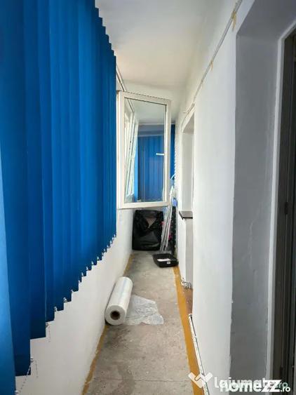 Apartament cu 2 camere semidecomandat în Triaj