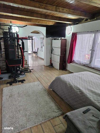 Casă cu 3 camere cu Teren 199 Mp în Central