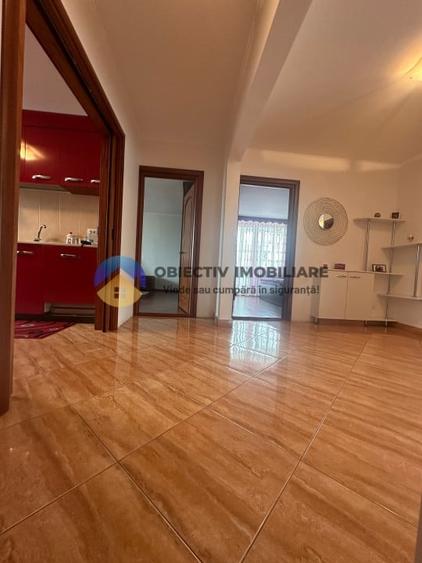 Apartament cu 4 camere decomandat în Mărăței