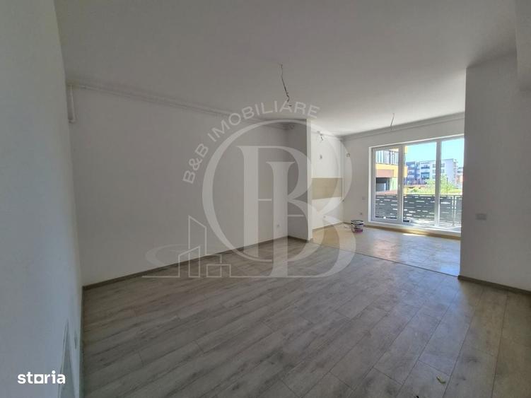 Apartament cu 2 camere decomandat în Titan