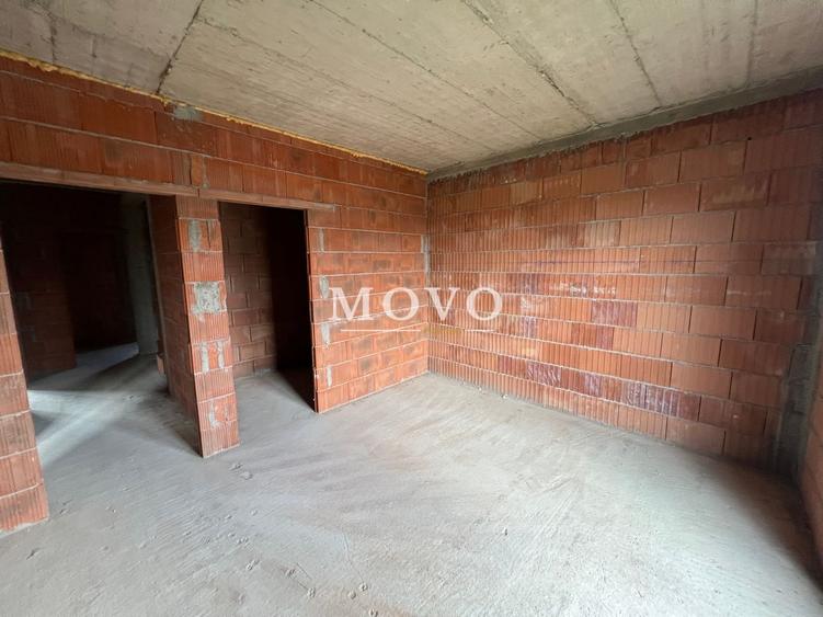 Duplex cu 4 camere cu Canalizare în Giroc