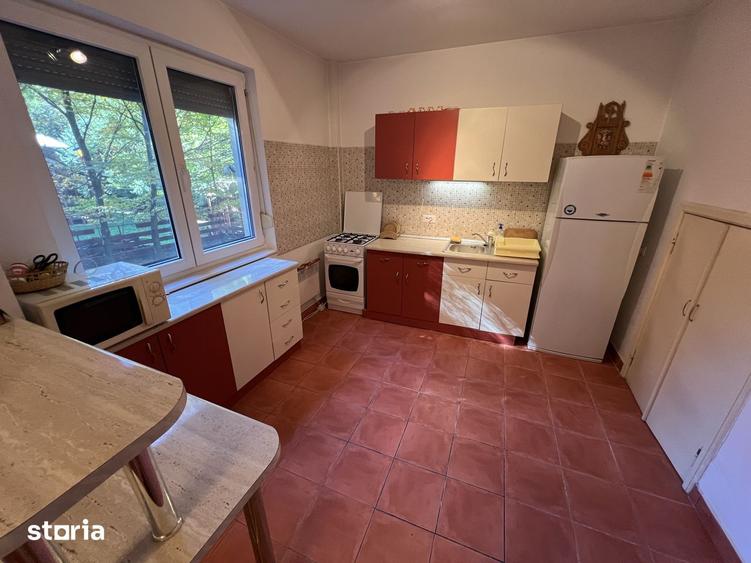 Casă cu 4 camere cu Teren 1292 Mp în Drăganu