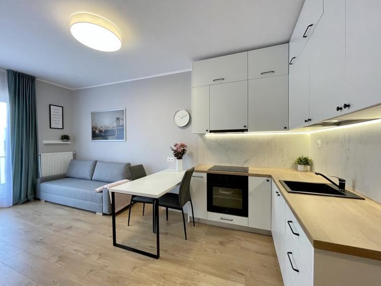 Apartament cu 2 camere semidecomandat, mobilat în Florești